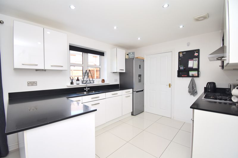 Kitchen- click for photo gallery